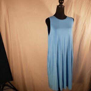 Time and Tru Light Blue Sleeveless Midi Dress - M